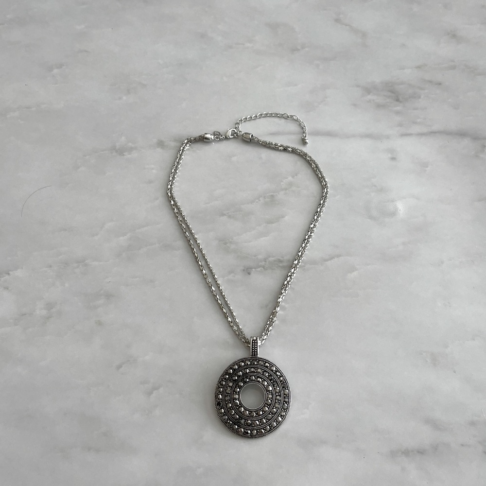 🎉SALE🎉Premier Designs Necklace and Pendant - Picture 4 of 8